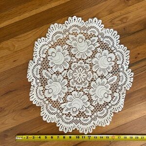 Vintage-19 inch circle doily